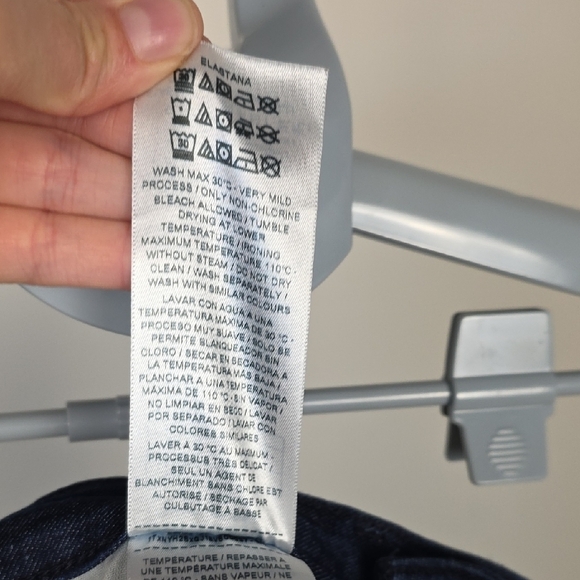 Guess Los Angeles Dark Wash Skinny Jeans Women’s Size 24 - Picture 8 of 9